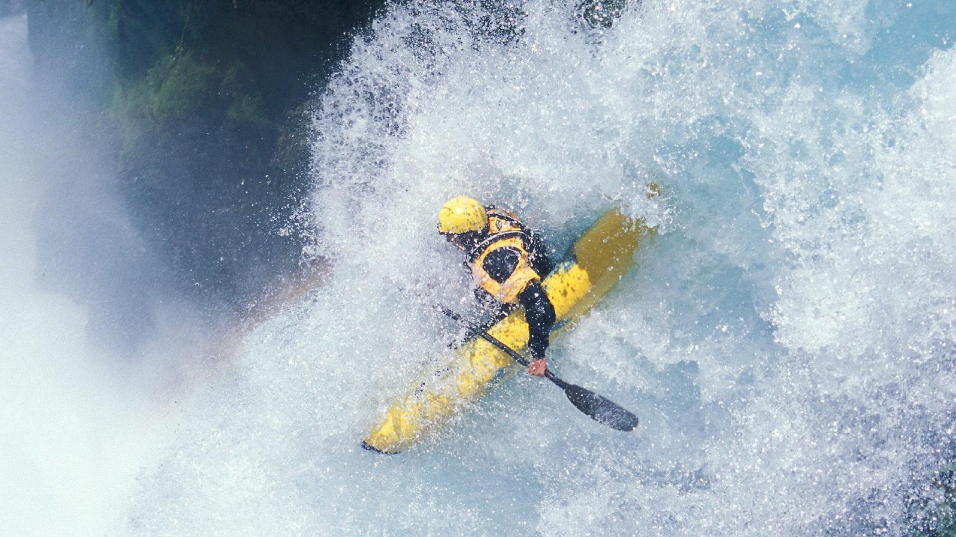 后腰位置成为防守与组织枢纽,后腰是防守型中场吗